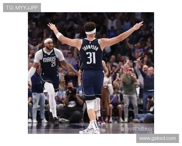 克莱上半场表现出色三分命中率高助球队稳住局势