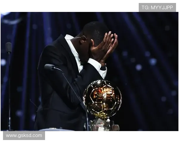 布雷斯特主帅称登贝莱进球多金球奖功劳归队伍