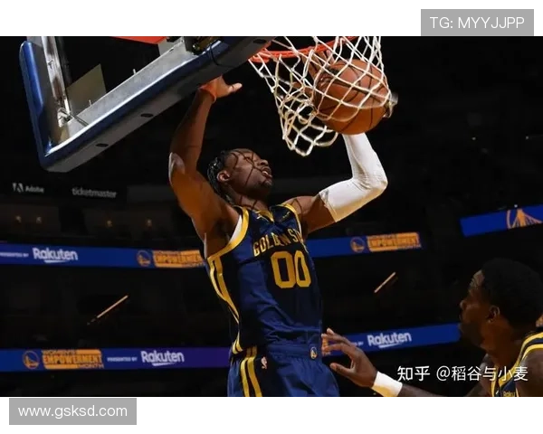 小佩顿谈五外战术助力库明加冲击篮下展现个人优势与特点